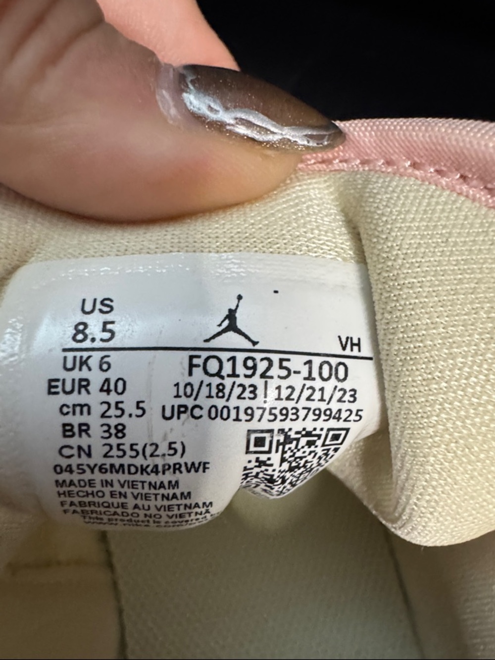Jordan 1 Lows Women’s Low-Top Sneakers in Cream & Light Pink (W8.5) - Picture 6 of 6